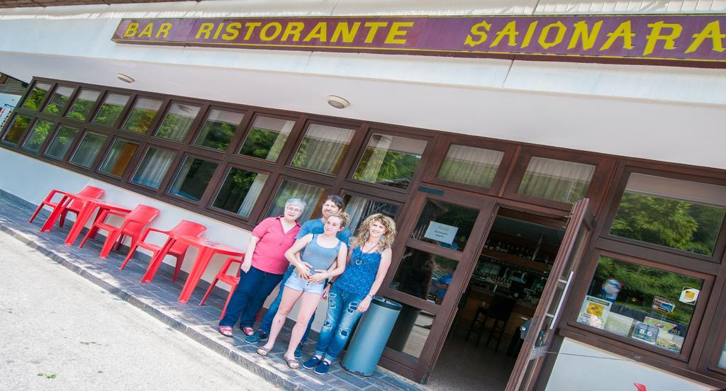 Albergo Sayonara Comano Terme Exterior foto