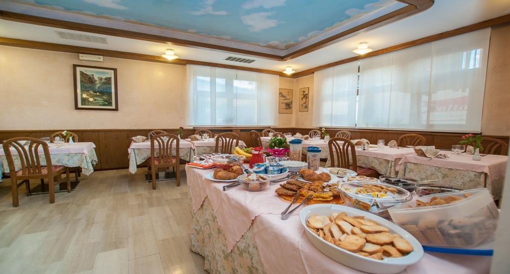 Albergo Sayonara Comano Terme Exterior foto