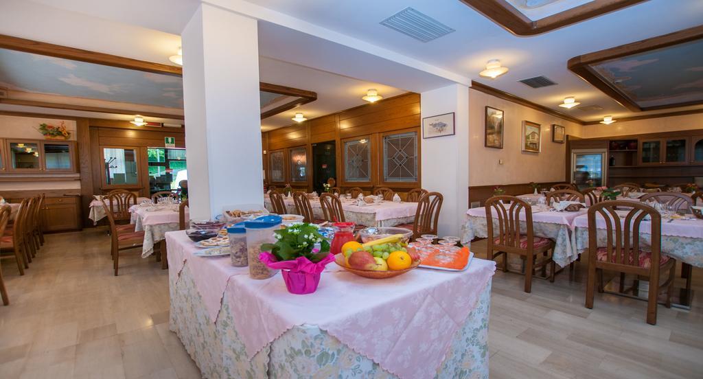Albergo Sayonara Comano Terme Exterior foto