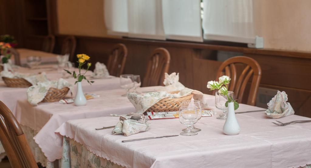 Albergo Sayonara Comano Terme Exterior foto