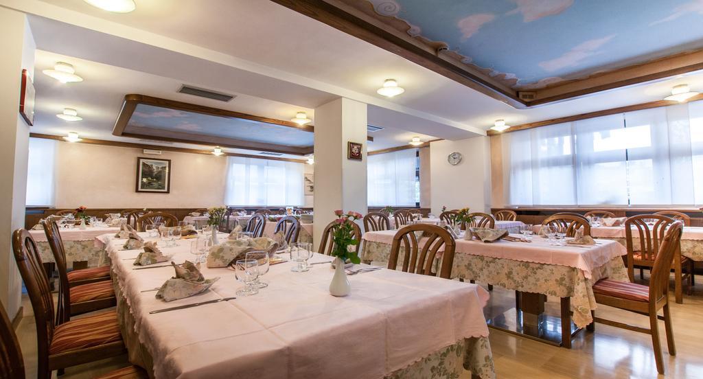 Albergo Sayonara Comano Terme Exterior foto