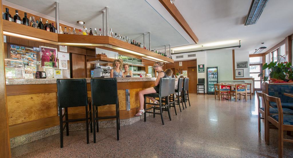 Albergo Sayonara Comano Terme Exterior foto