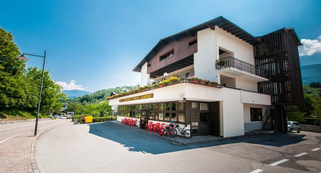 Albergo Sayonara Comano Terme Exterior foto